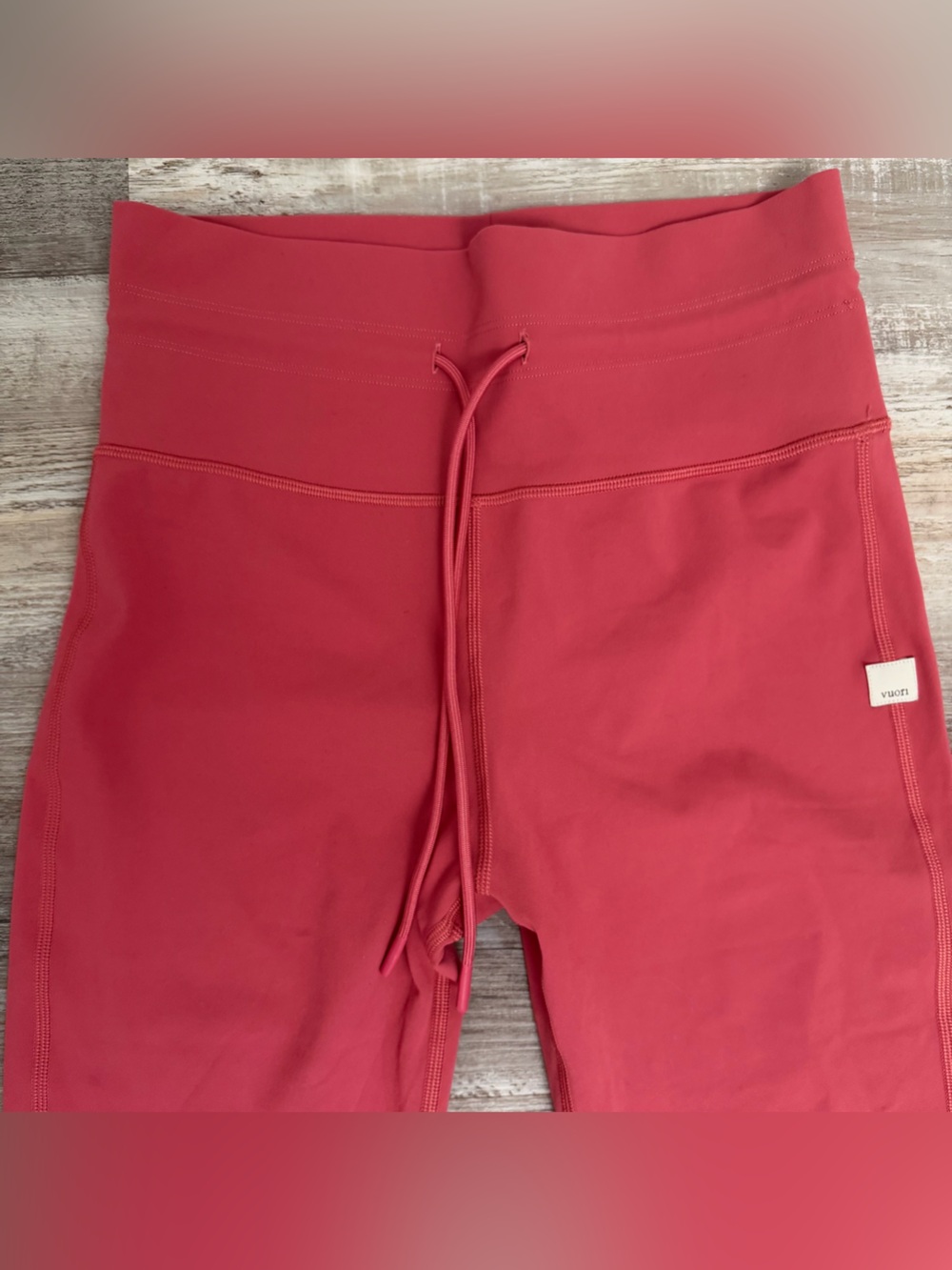 Vuori Women’s Daily Form Leggings-size Medium *like NEW* - Picture 3 of 5